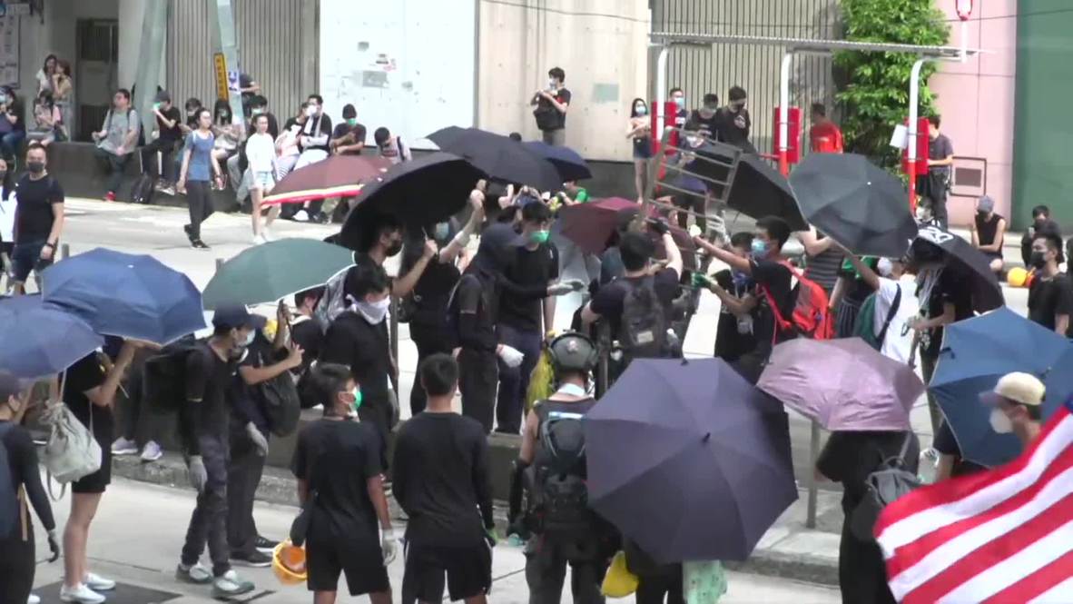 Hong Kong: La policía usa gases lacrimógenos contra los manifestantes y detiene a varios