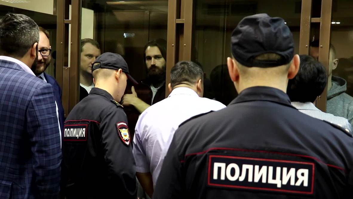 Россия: Суд оставил под стражей 6 задержанных в Керченском проливе украинских моряков