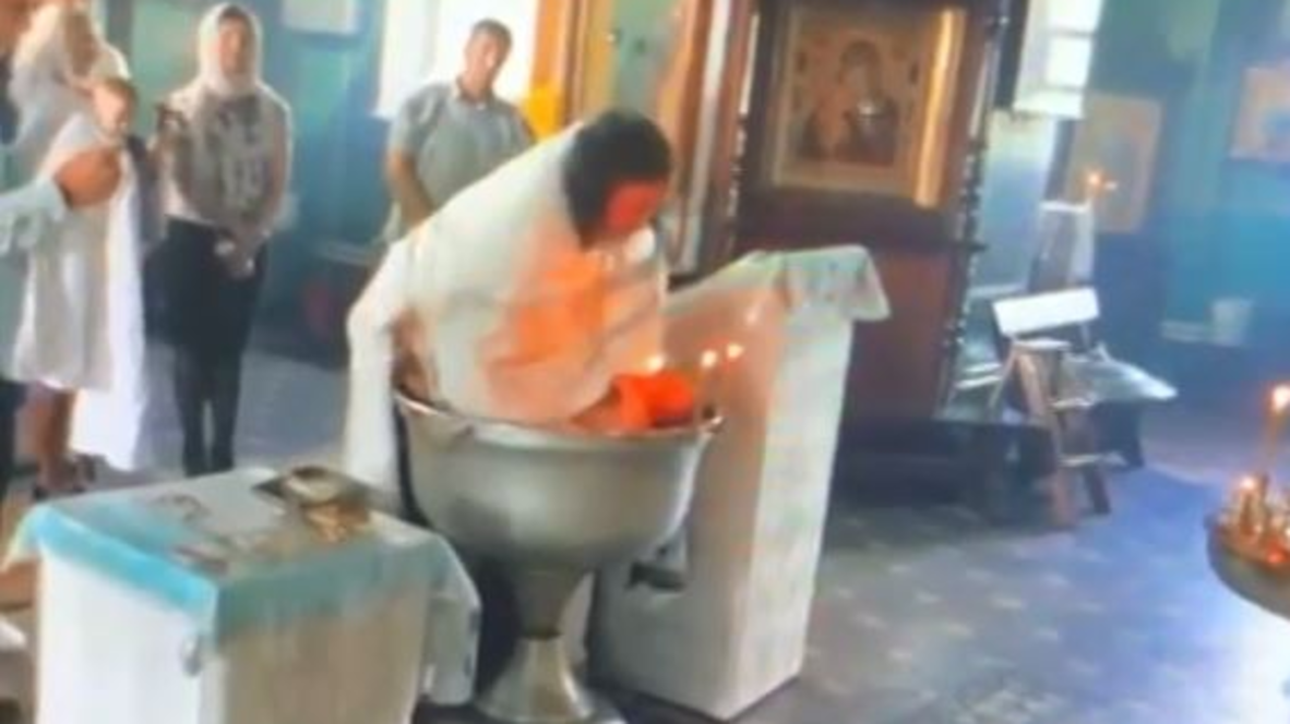 Russia: Orthodox priest suspended after violent baptism ceremony *SENSITIVE CONTENT*