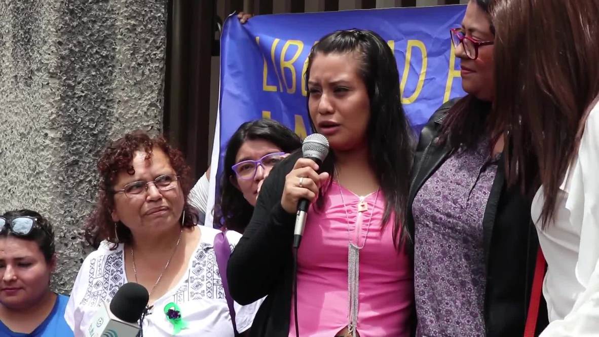 El Salvador: Evelyn Hernández absuelta de homicidio agravado