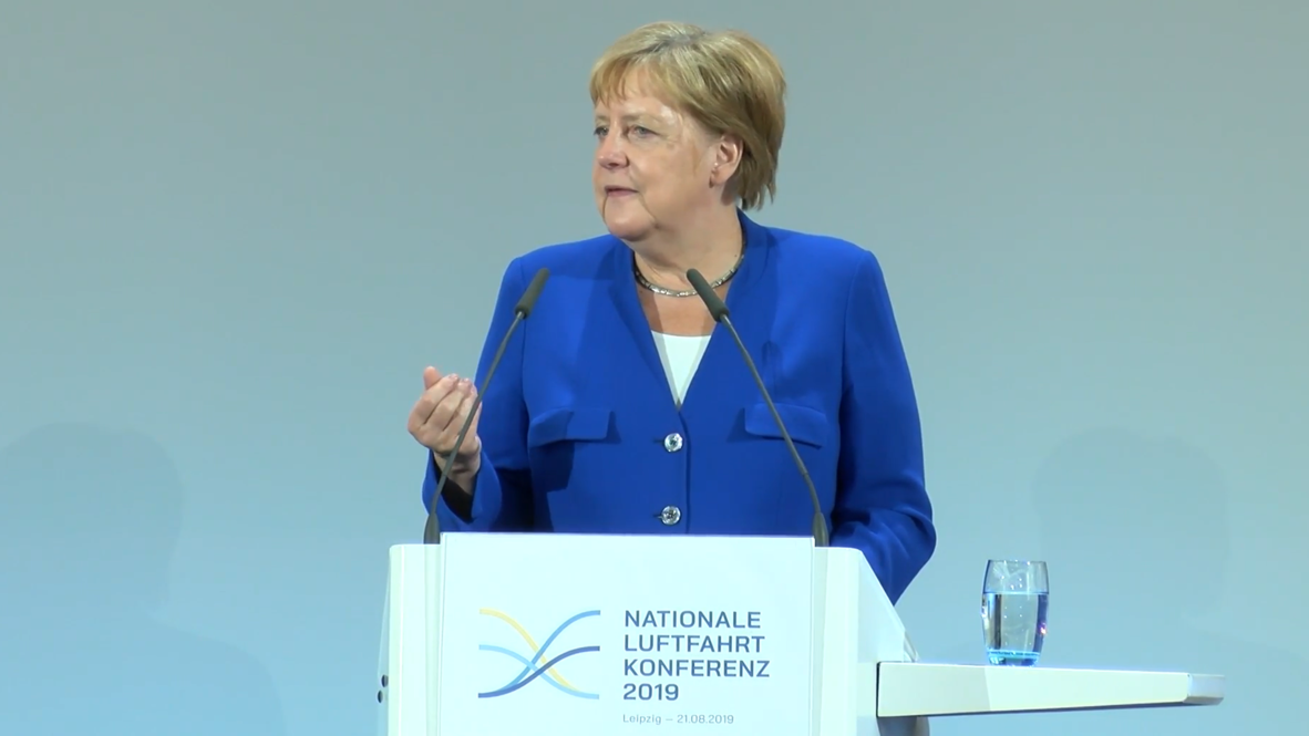 Alemania: Merkel dice que discutirá un Brexit "sin roces" en su reunión con Johson