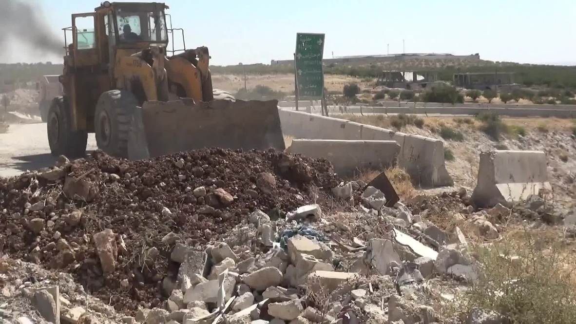 Syria: Damascus-Aleppo motorway under reconstruction ahead of reopening