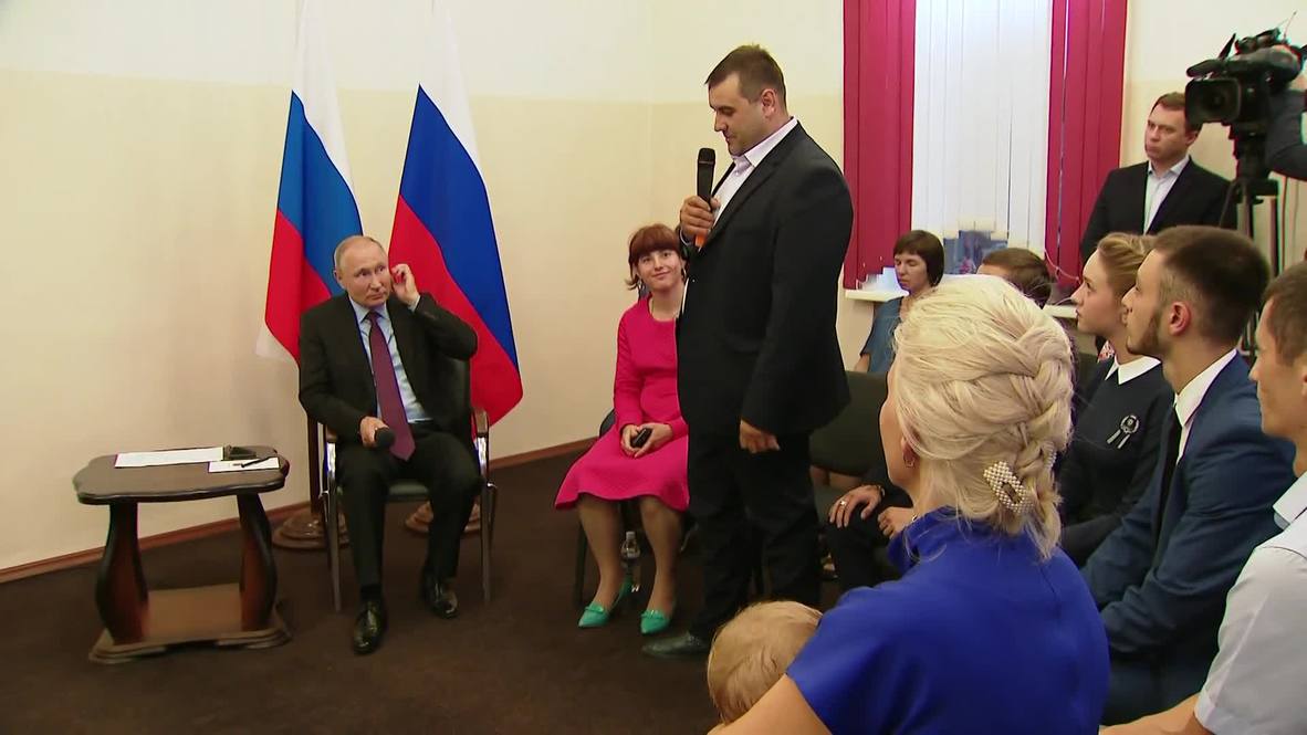 Россия: "Будем стараться решить всё по максимуму" – Путин на встрече с жителями Иркутской области