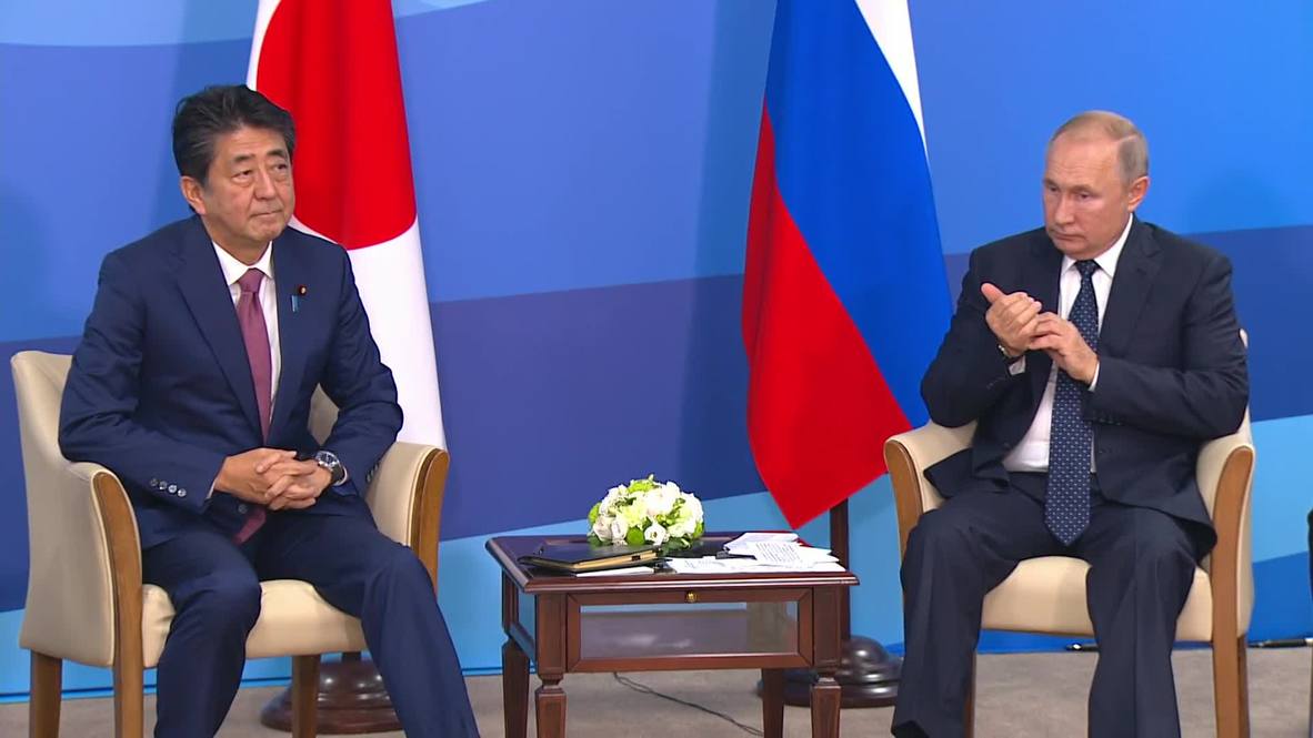 Russia: Putin, Abe meet in Vladivostok on sidelines of EEF