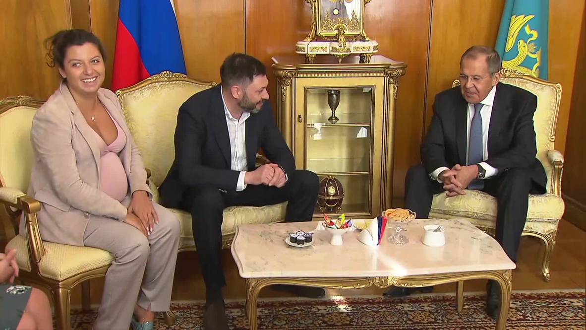 Россия: "Добро пожаловать на свободу!" – Лавров принял Вышинского в МИДе