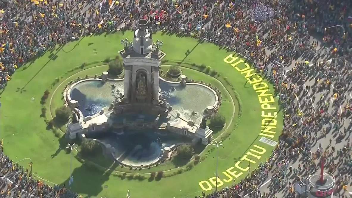 España: Miles de personas se manifiestan a favor de la independencia de Cataluña en la Diada