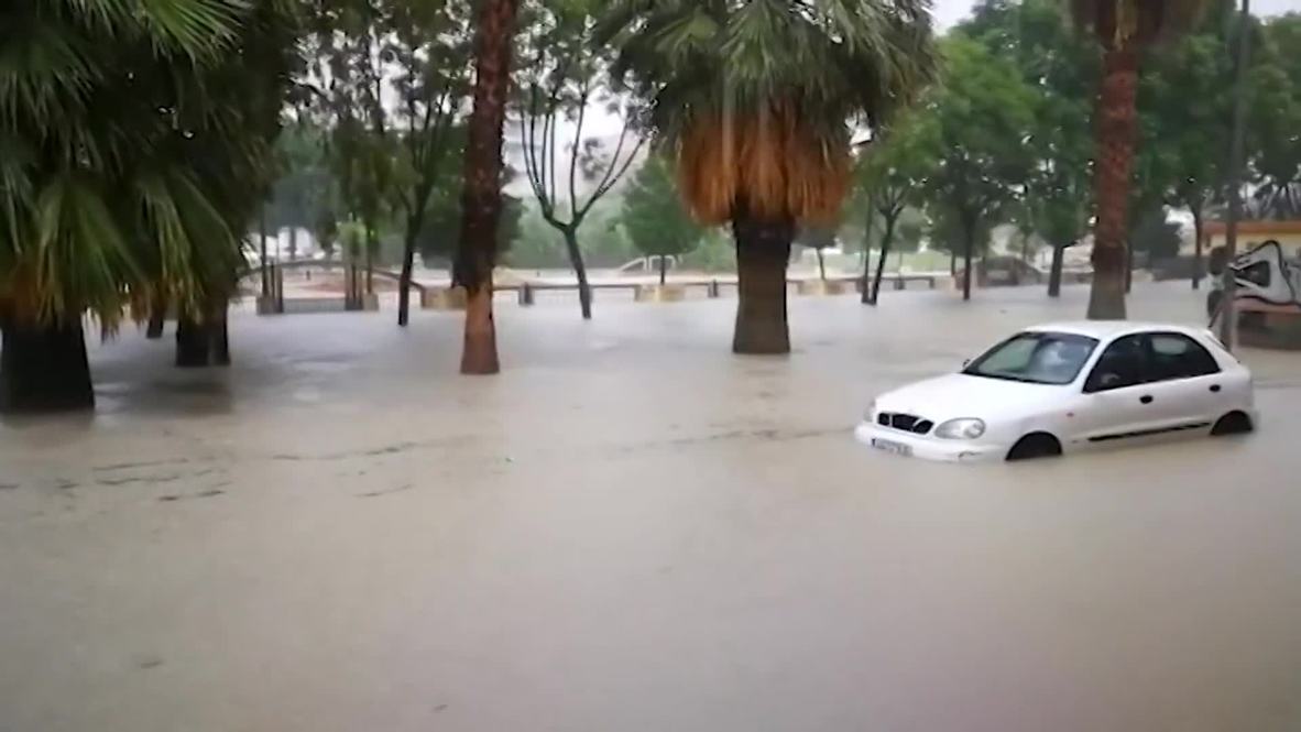 Spain: Streets and houses flooded as Segura bursts its banks