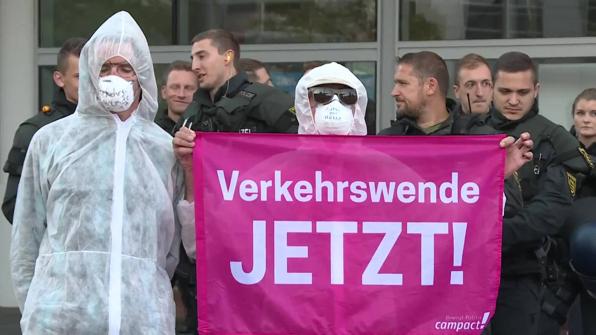 Germany: Environmentalists block entrance to Frankfurt's International Motor Show (IAA)