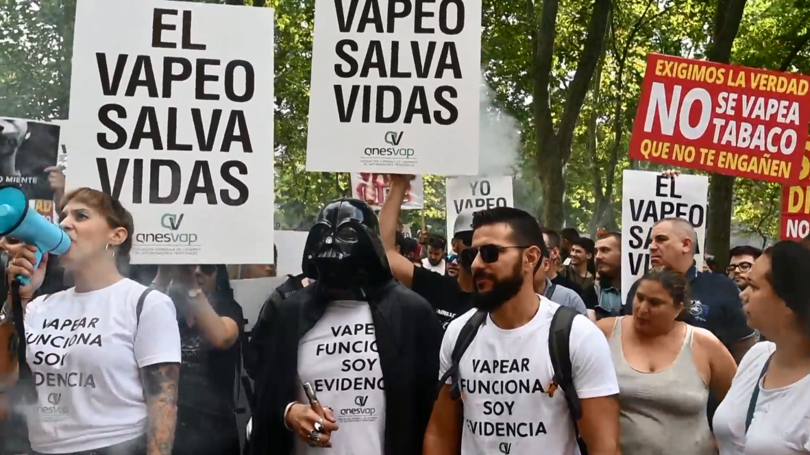 Spain: Vapers protest against campaign equating e-cigarettes with tobacco