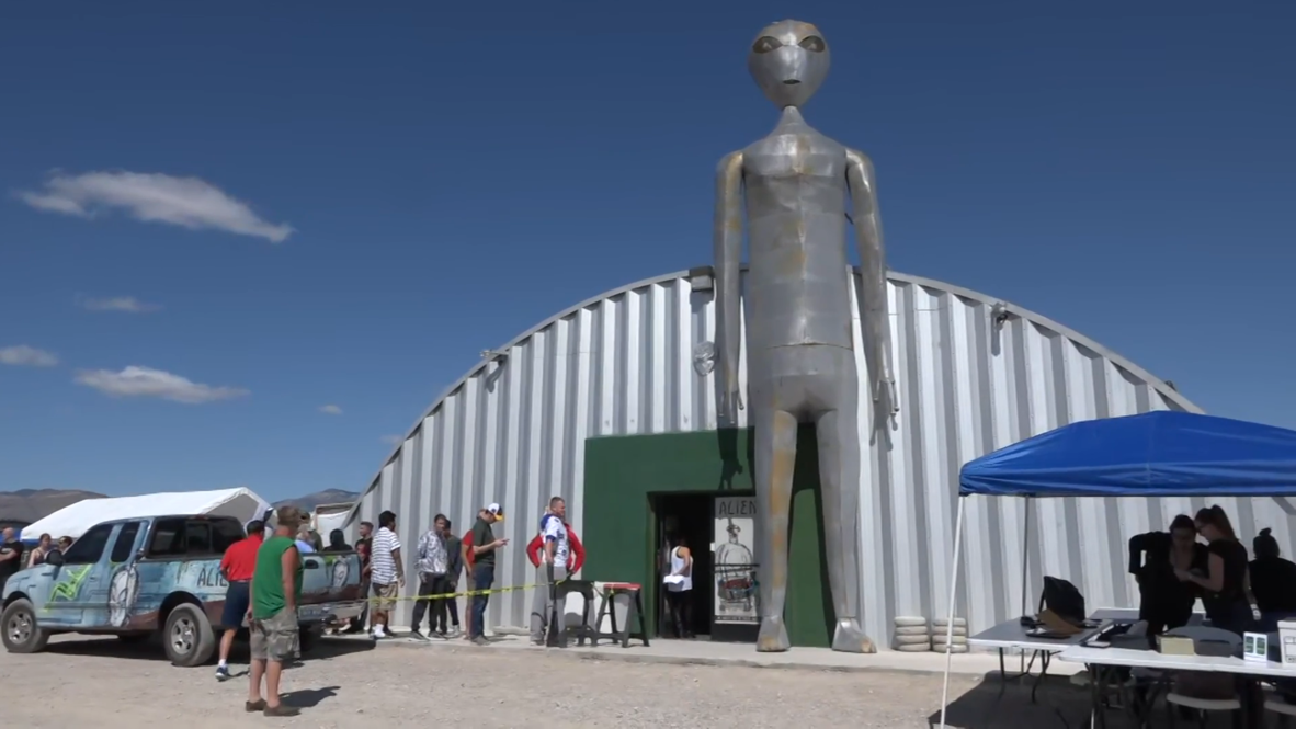 EE.UU.: Aficionados a los alienígenas se reúnen para festival relacionado a evento 'Asaltar el Area 51'