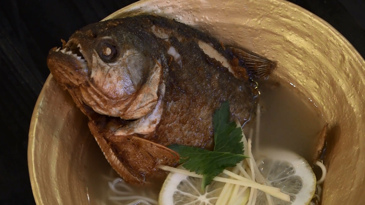 Grab 'a bite of Piranha' ramen in Tokyo's Ninja Cafe!