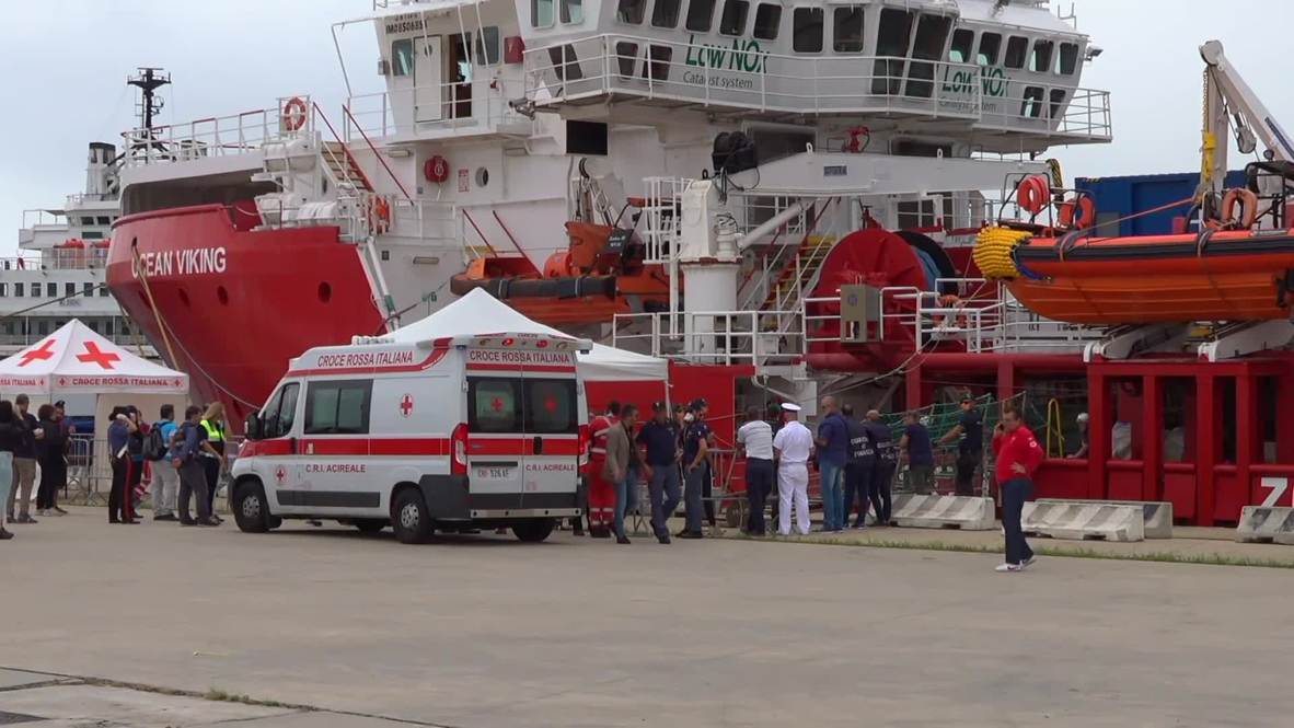 Italy: Migrants allowed to disembark from Ocean Viking