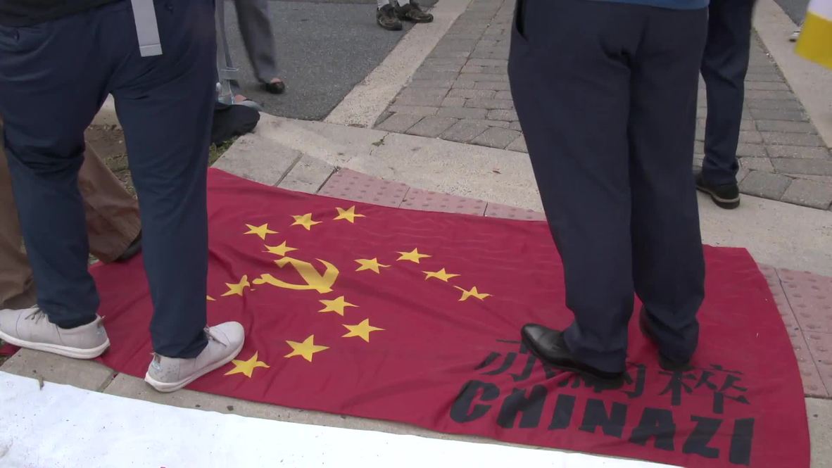USA: 'Chinazi' flag unfurled as dissidents picket Chinese embassy