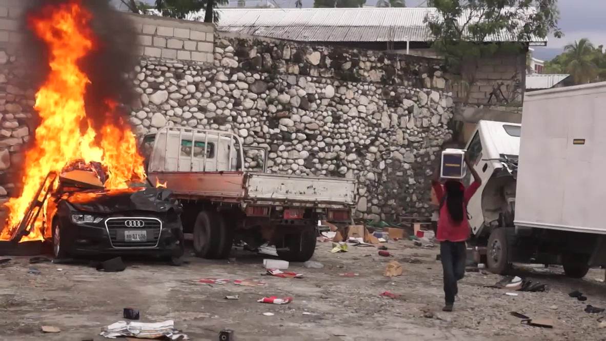 Haiti: Police detain looters as violent protests against President Moise continue