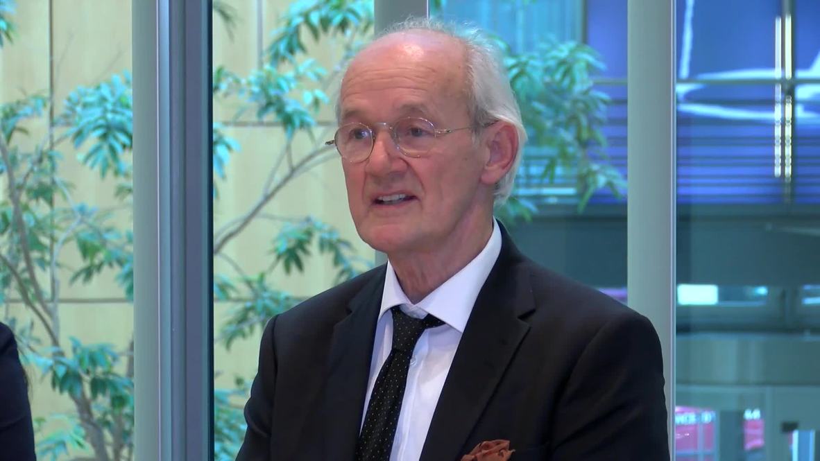 Germany: Assange's father speaks of 'incalculable benefits' of whistleblowers