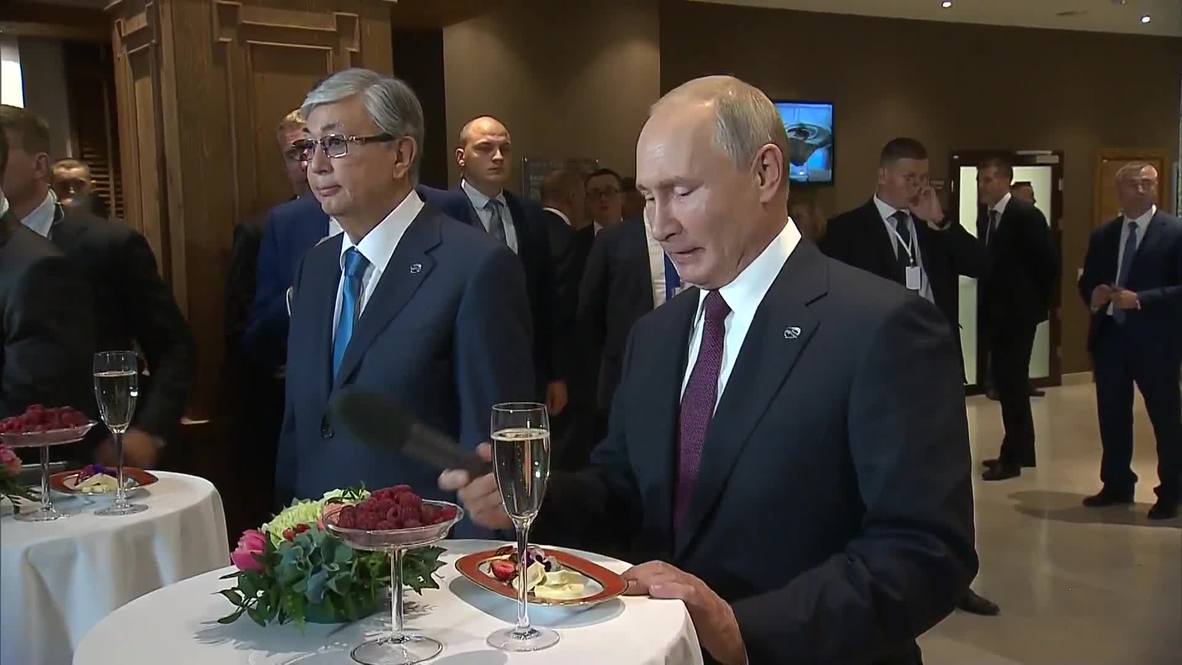 Россия: Тост за ваше здоровье! Путин, Алиев, Токаев подняли бокалы на неформальной встрече в Сочи