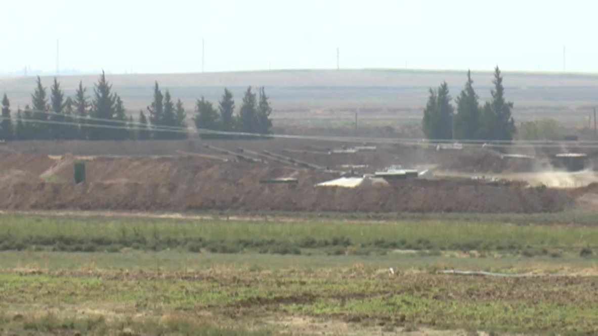 Turkey: Army deploys artillery near the border with Syria