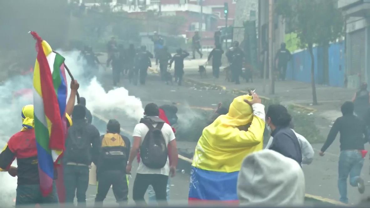 Ecuador: Protesters face off with police in Quito