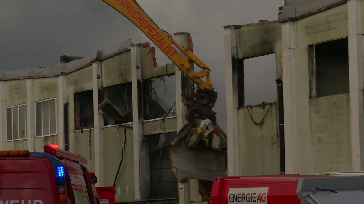 Austria: Burning building demolished to extinguish Linz waste disposal fire