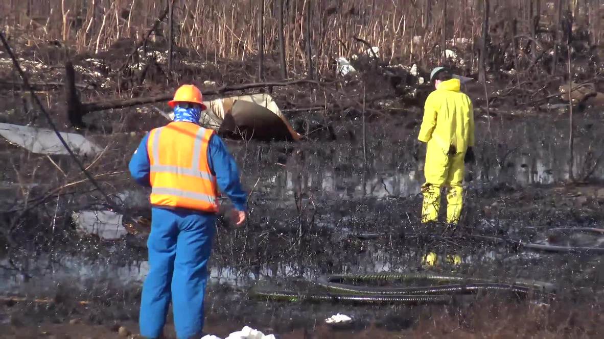 Bahamas: Workers clear oil spill months after Dorian caused major leak