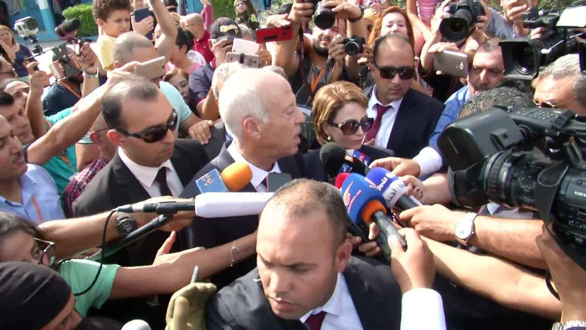 Tunisia: Presidential candidate Kais Saied casts vote in Tunis