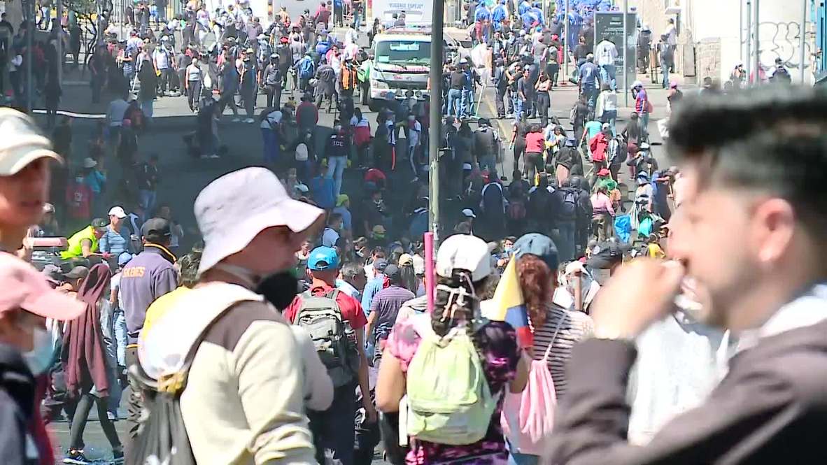 Ecuador: Manifestantes limpian las calles de Quito luego de llegar a acuerdo con el Gobierno