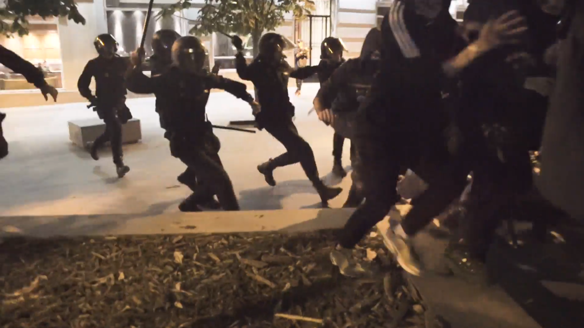 España: Protesta contra la sentencia del ‘procés’ en Madrid finaliza con cargas policiales