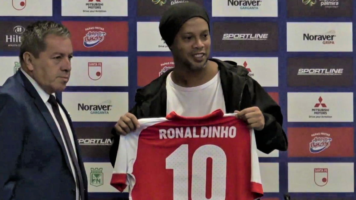 Colombia: Football legend Ronaldinho all smiles ahead of last hurrah