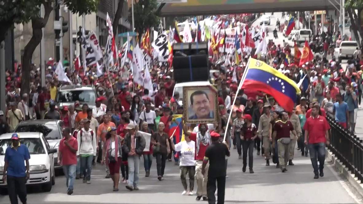Venezuela: Maduro supporters flood the streets of Caracas
