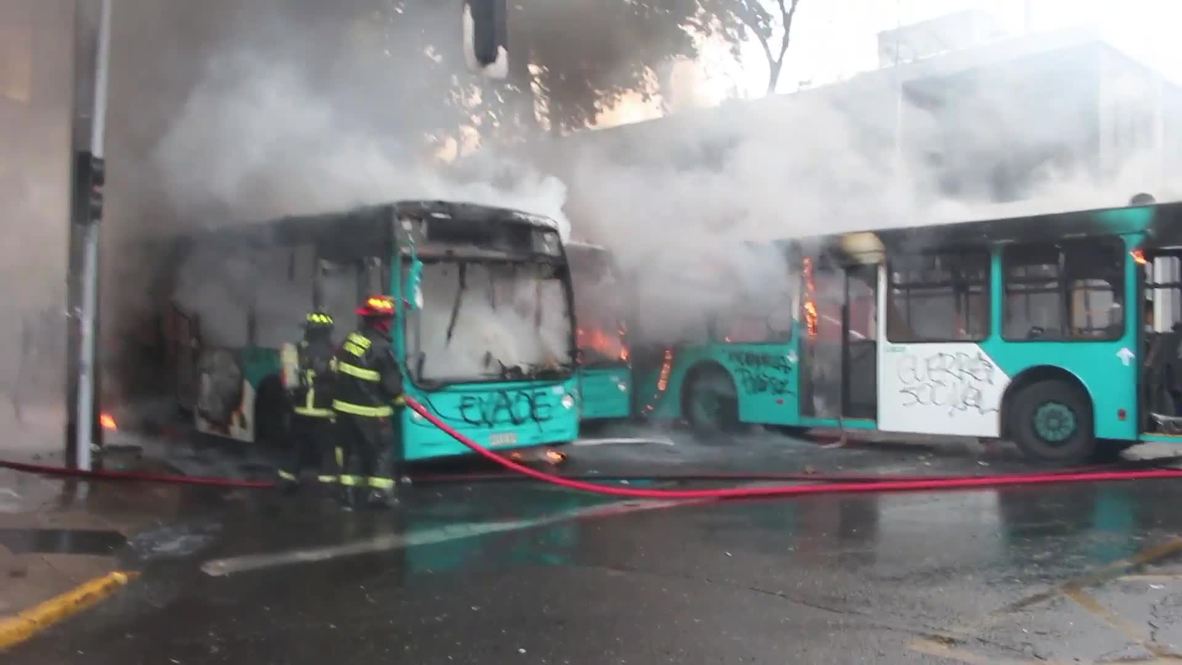 Chile: Unrest continues after Pinera suspends transport fare hike