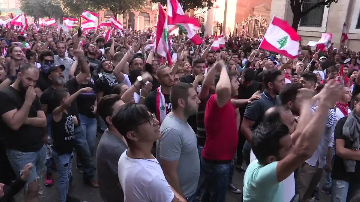 Líbano: Manifestantes inundan las calles de Beirut en el quinto día de protestas contra el Gobierno