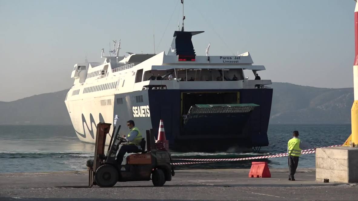 Grecia: Cientos de refugiados abandonan el campamento de Samos