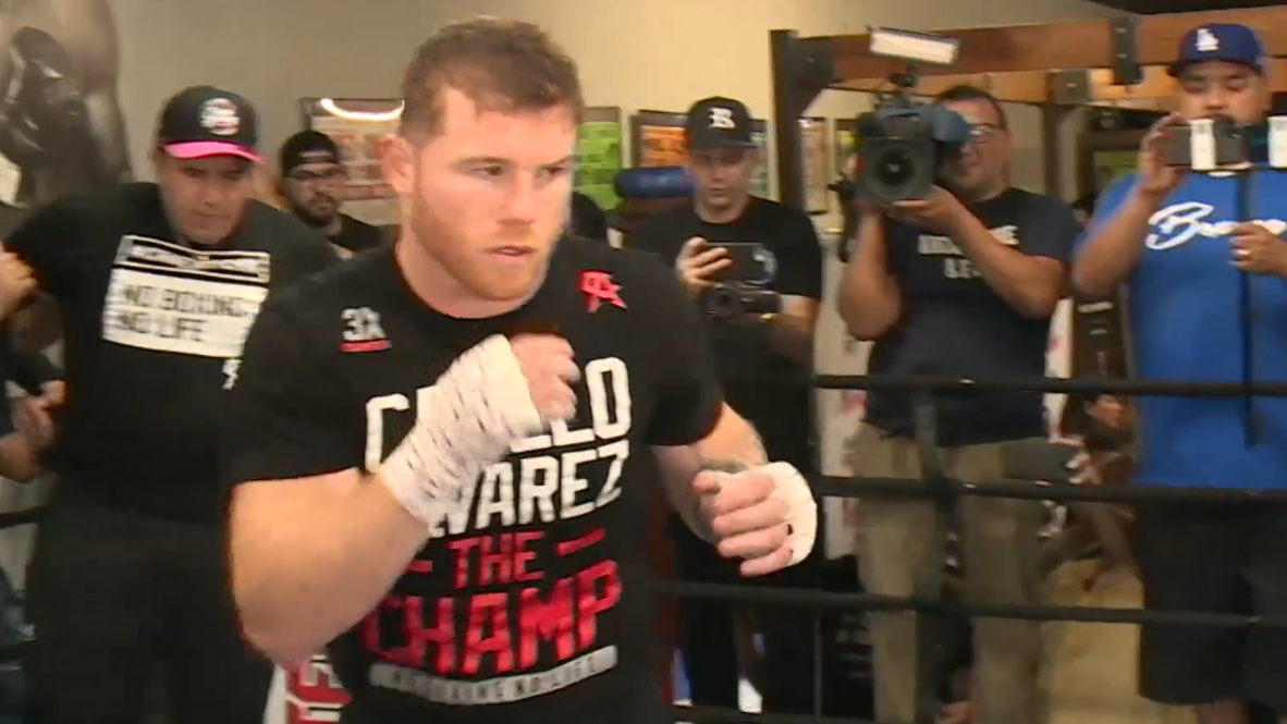 EE.UU.: El campeón mexicano Canelo Álvarez se prepara para la pelea contra Kovalev
