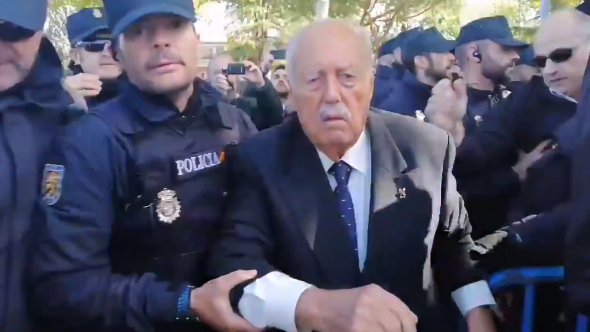 Spain: 1981 coup plotter Tejero arrives at Mingorrubio cemetery
to pay respects to Franco