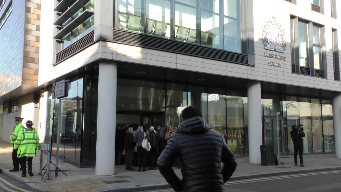 UK: 39 lorry deaths - driver in court on manslaughter charges