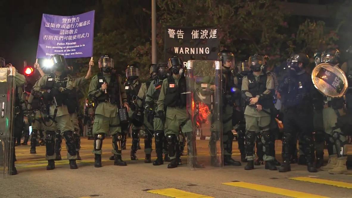 Hong Kong: Policía lanza gases lacrimógenos durante manifestación prodemocrática