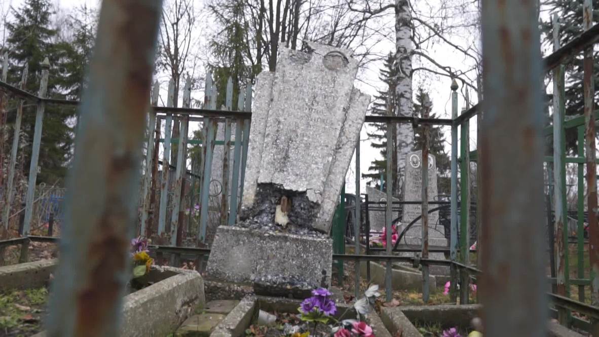 Россия: "Хотели привлечь внимание" – школьницы осквернили могилы в Курской области