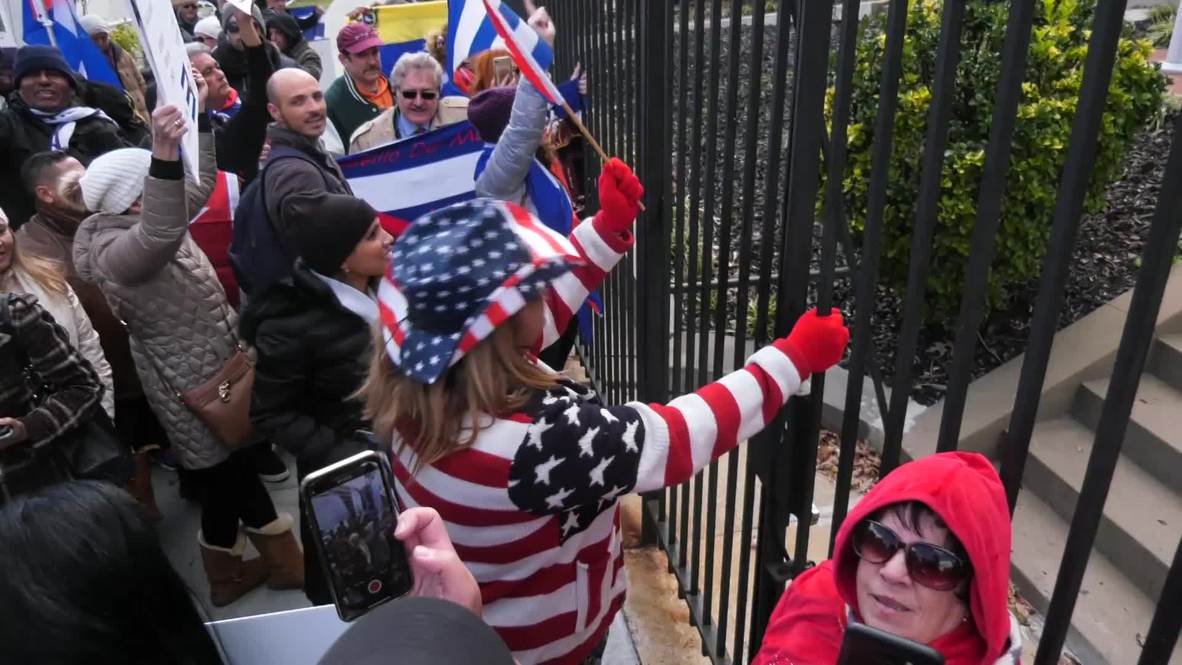USA: Protesters call for release of jailed dissident outside Cuban Embassy