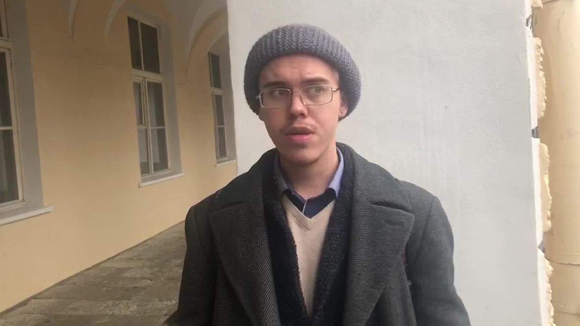 Россия: "Был человеком авторитарным" - студент СПбГУ о признавшемся в убийстве ученицы доценте