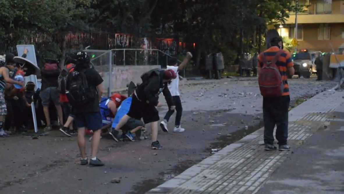 Chile: Clashes continue overnight in Santiago amid protester's death
