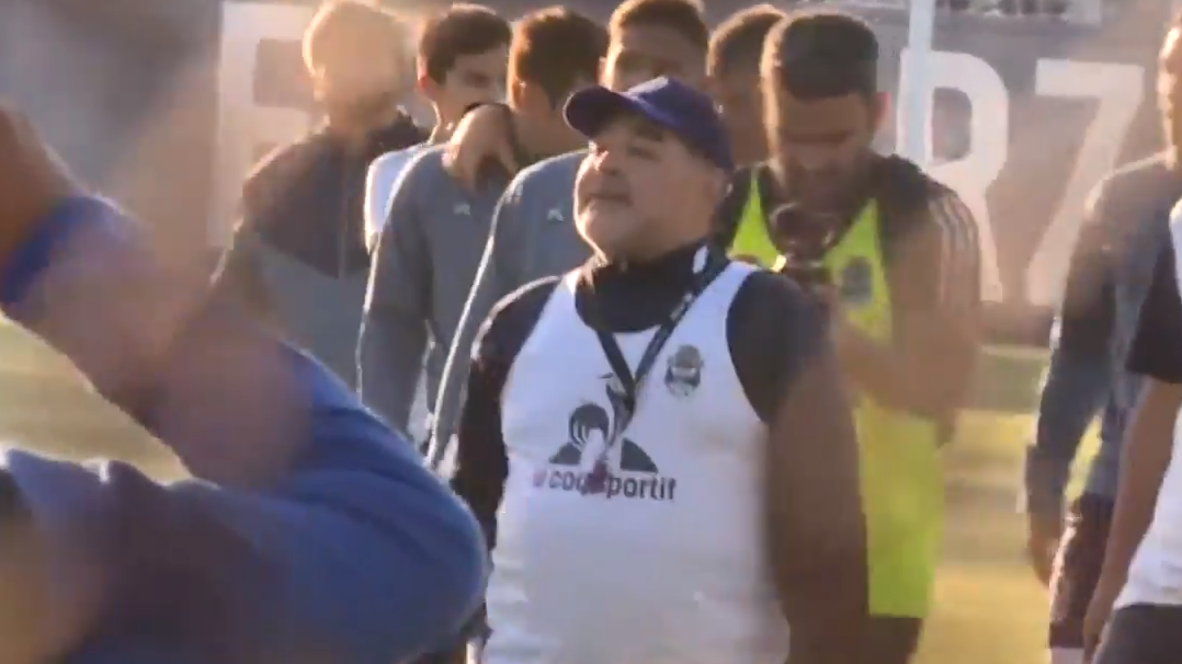 Argentina: Maradona regresa al Gimnasia dos días después de renunciar a su cargo