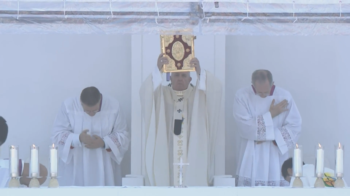 Japón: Papa Francisco oficia santa misa en el estadio de béisbol Nagasaki