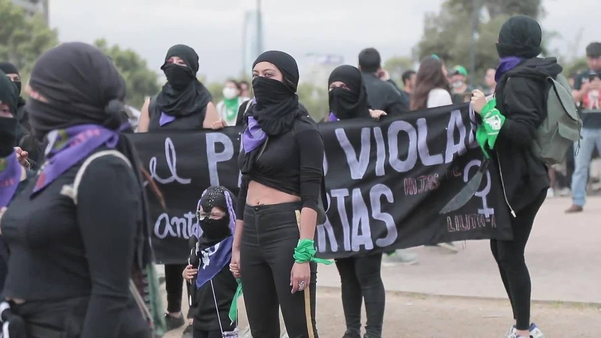 Chile: Miles de personas se manifiestan por el fin de la violencia contra la mujer *EXPLÍCITO*