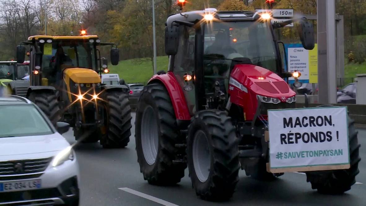 France: 1,000 tractors invade Paris as farmers protest against 'agri-bashing'