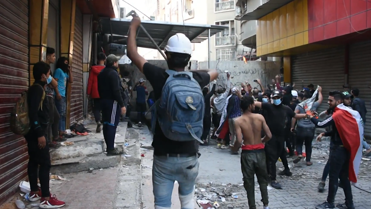 Iraq: Deadly clashes hit Baghdad as violence spirals