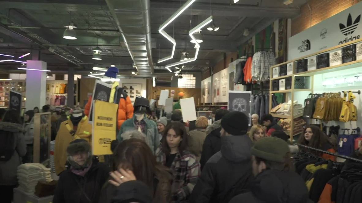 Canadá: Manifestantes 'Extinction Rebellion' interrumpen las ventas del “Black Friday” en Montreal