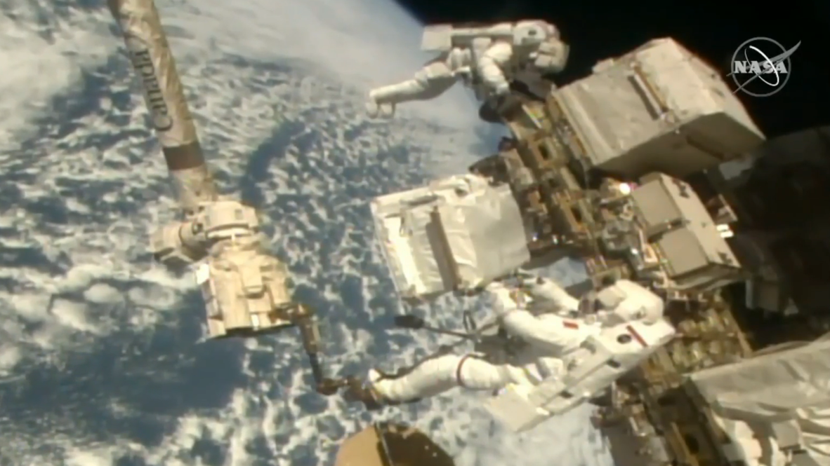 ISS: Parmitano and Morgan conduct spacewalk to repair cosmic ray detector