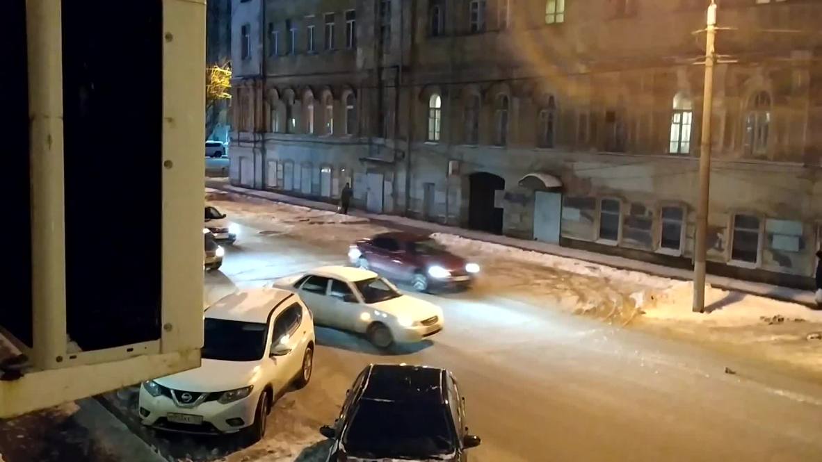 Rise of the Machines. Driverless car goes round in circles *EXCLUSIVE*