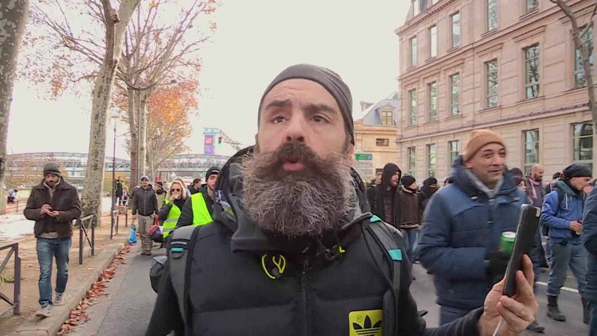 Francia: Los "chalecos amarillos" se unen a la huelga contra la reforma de las pensiones en París