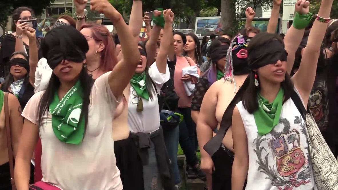 Peru: Topless activists perform anti-rape flashmob in Lima *EXPLICIT*